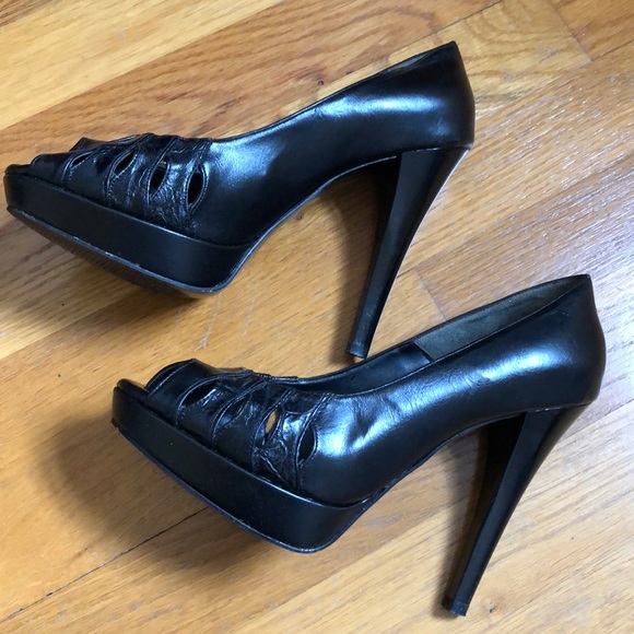 🎉HP🎉Like-New Black leather Open Toe platform 5” shoes - Picture 1 of 8